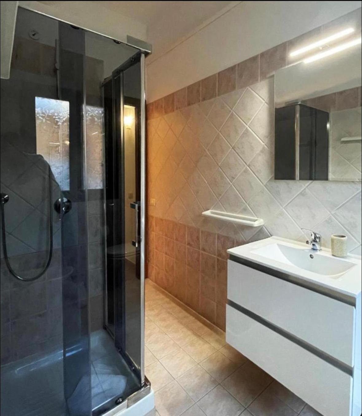 Square Inn Apartment Olbia Exterior foto