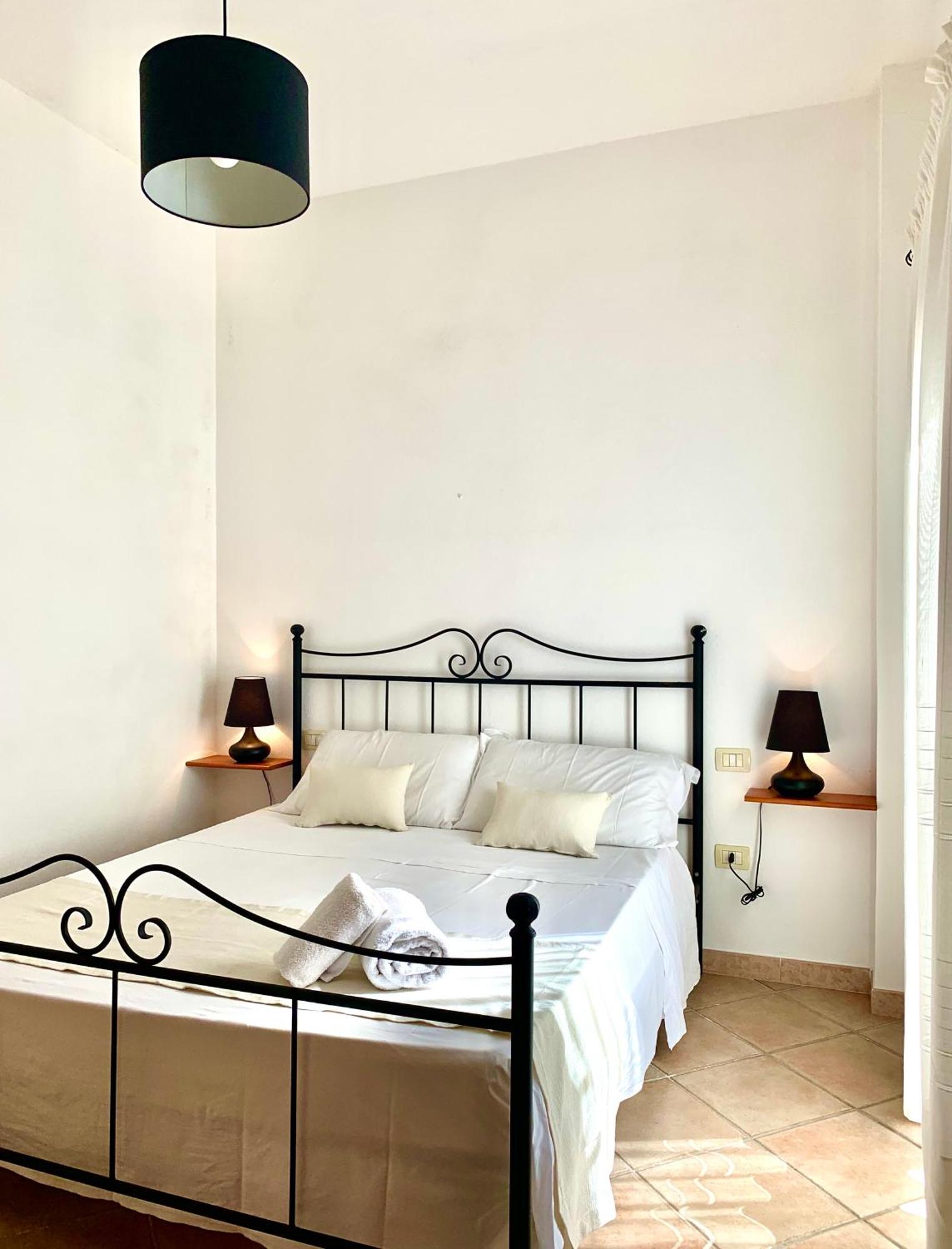 Square Inn Apartment Olbia Exterior foto